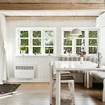 Nyaraló Timber-framed With Bright And Idyllic Garden *