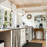 Timber-framed With Bright And Idyllic Garden Nyaraló