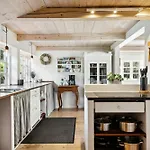 Timber-framed With Bright And Idyllic Garden Nyaraló
