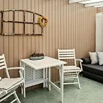 Nyaraló Timber-framed With Bright And Idyllic Garden