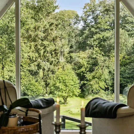 Timber-framed With Bright And Idyllic Garden *