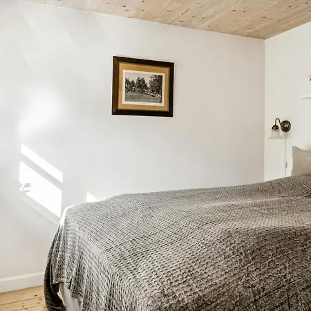 Nyaraló Timber-framed With Bright And Idyllic Garden *