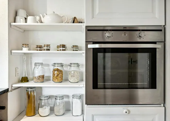 Timber-framed With Bright And Idyllic Garden Hébergement de vacances *