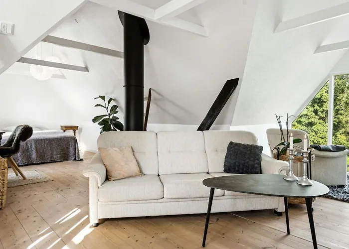 Timber-framed With Bright And Idyllic Garden Juelsminde (Hedensted)